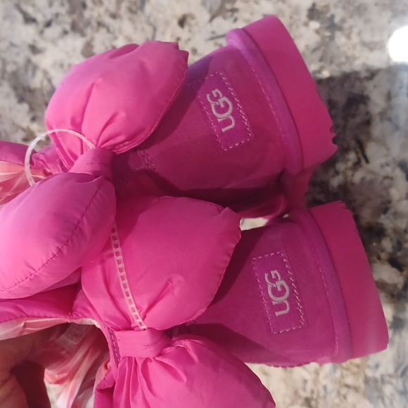 UGG KIDS BAILEY BOW MAXI WINTER BOOTS PINK NWOB LITTLE GIRL BIG GIRL - Picture 9 of 11